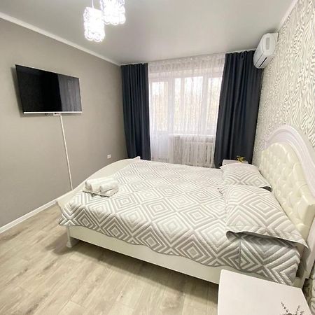 Вип 1Комн Айтиева 70 Uralsk Zewnętrze zdjęcie