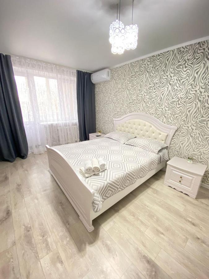 Вип 1Комн Айтиева 70 Uralsk Zewnętrze zdjęcie